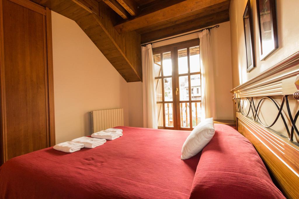 Apartamentos Casa Lavedan Tramacastilla de Tena Extérieur photo