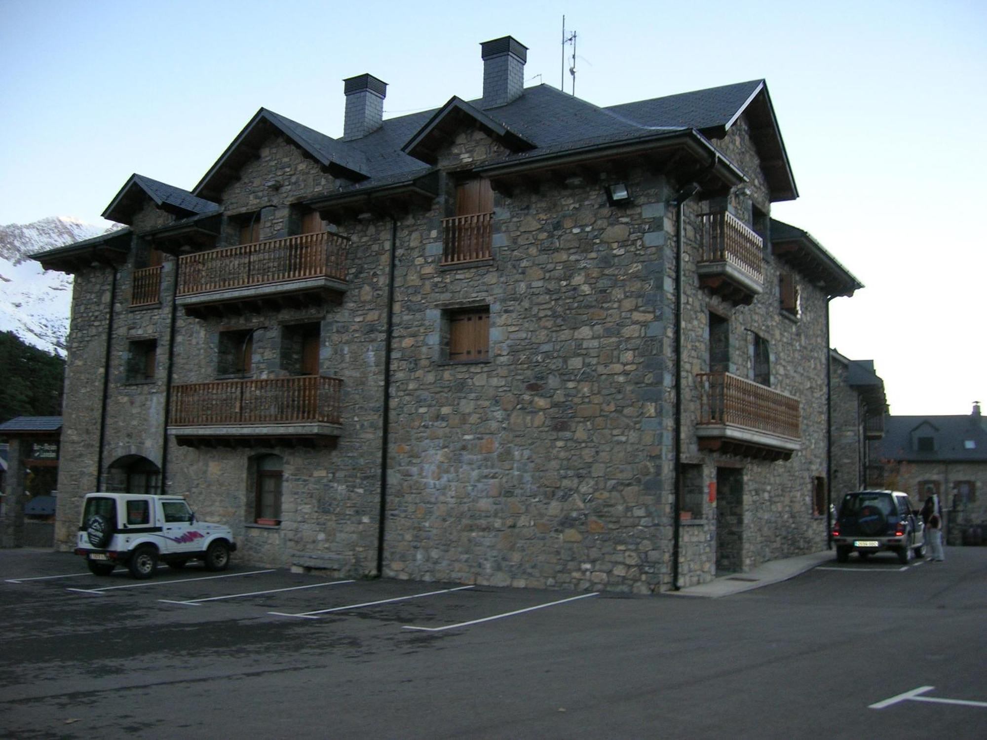 Apartamentos Casa Lavedan Tramacastilla de Tena Extérieur photo