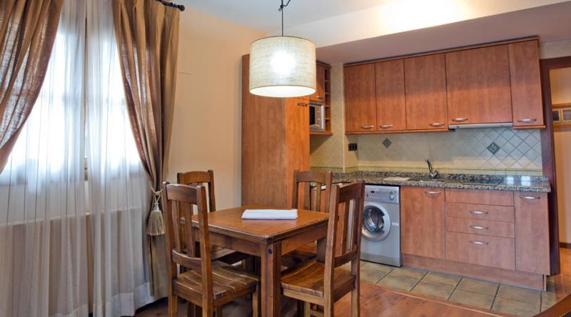 Apartamentos Casa Lavedan Tramacastilla de Tena Chambre photo
