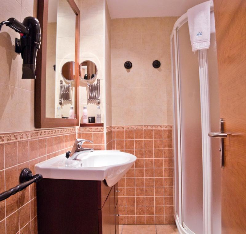 Apartamentos Casa Lavedan Tramacastilla de Tena Chambre photo